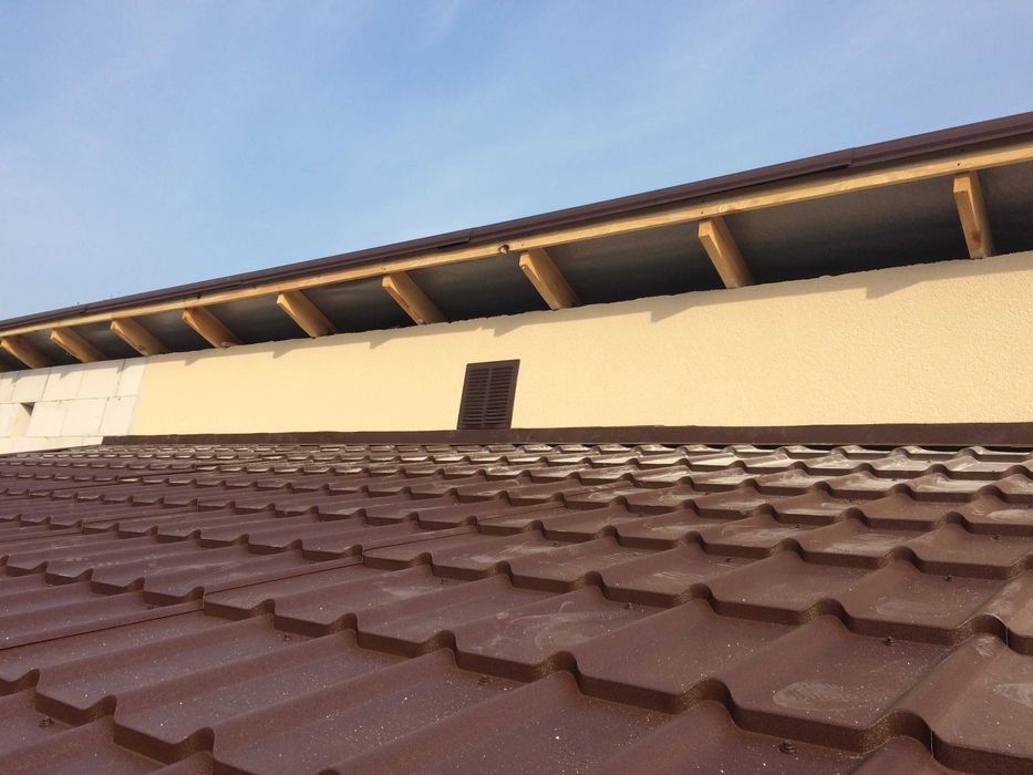 Бригада покрівельників. Монтаж та ремонт дахів. Крыши под ключ