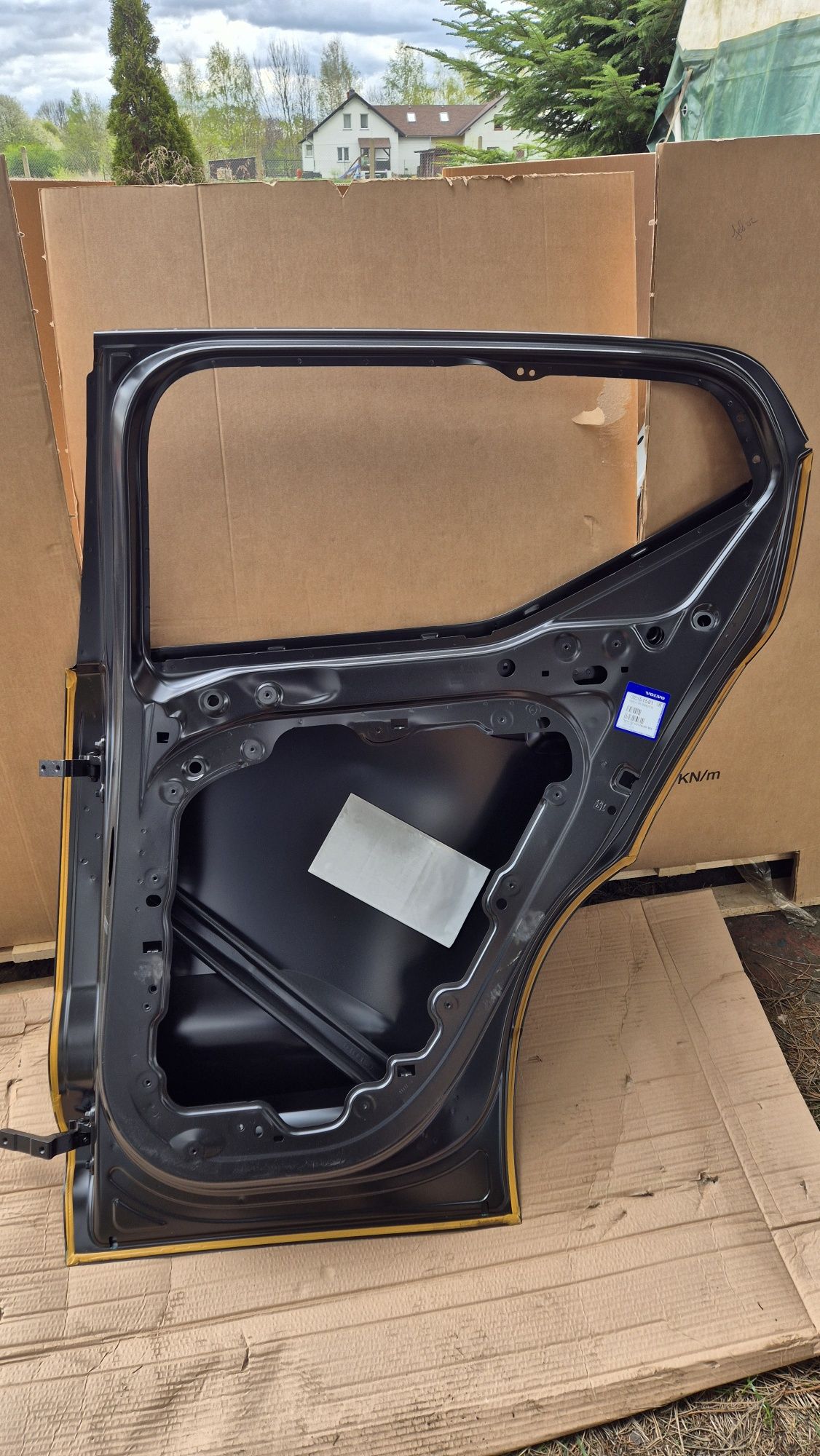 Drzwi prawy tył volvo xc 40 nowe oryginał 17- xc40