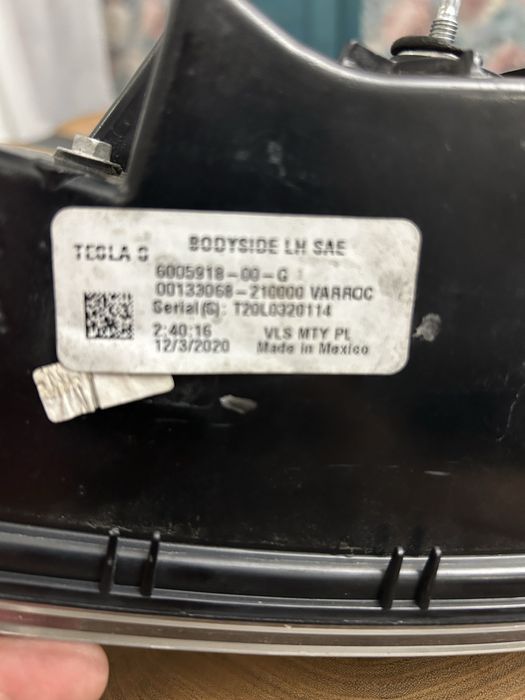 Задние фонари Tesla Model S 2017-2020