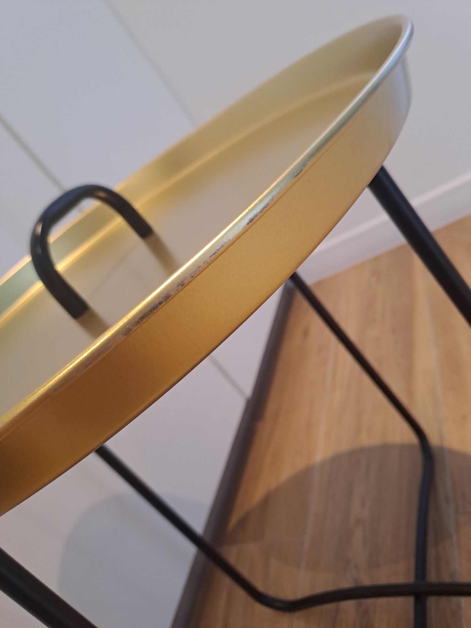 Stolik kawowy okrągły loft rączka metalowy złoty czarny