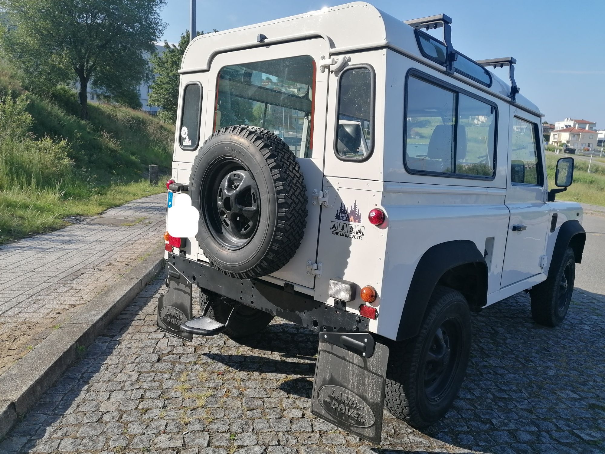 Land Rover Defender 90 2.5 300 TDi - 6 Lugares de Livrete