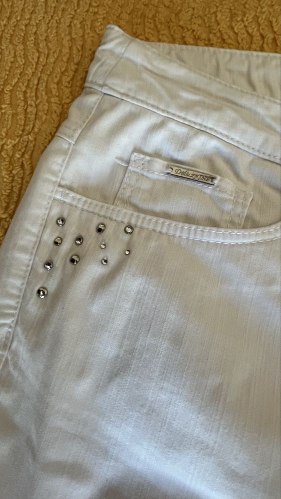 Calças brancas Delux Jeans C&A senhora T46 com brilhantes