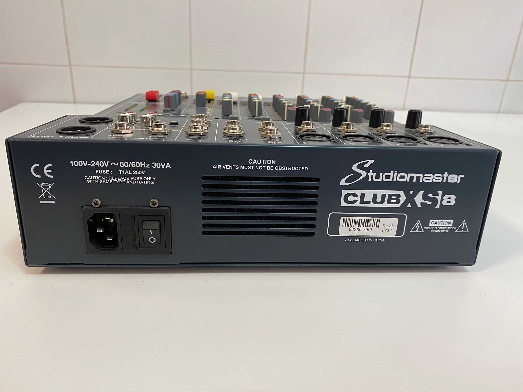 Vendo Mesa Mistura Studiomaster Club XS 8