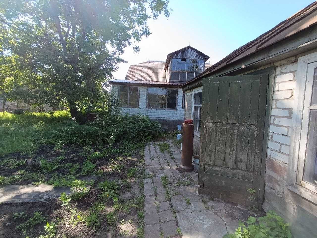 Продам дом в Змиеве(центр)