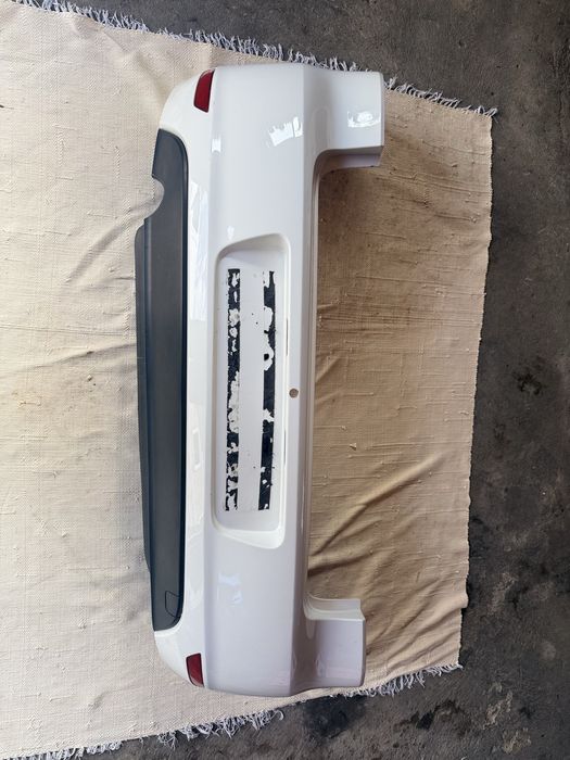 Pára-choques traseiro VW Golf VI