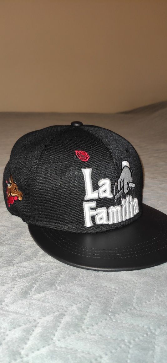 Full cap La Familia