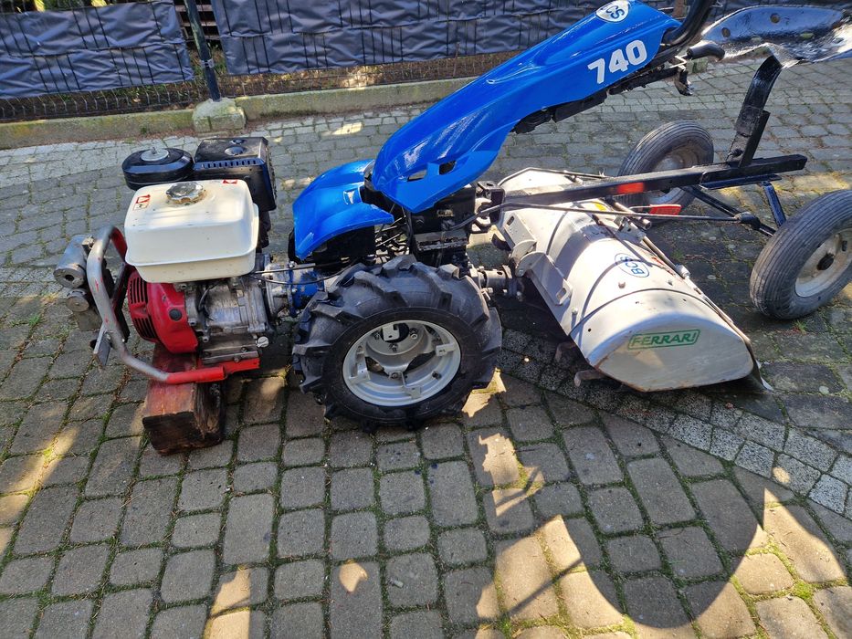 Traktorek  bcs 740 z glebogryzarką oraz wózek operatora