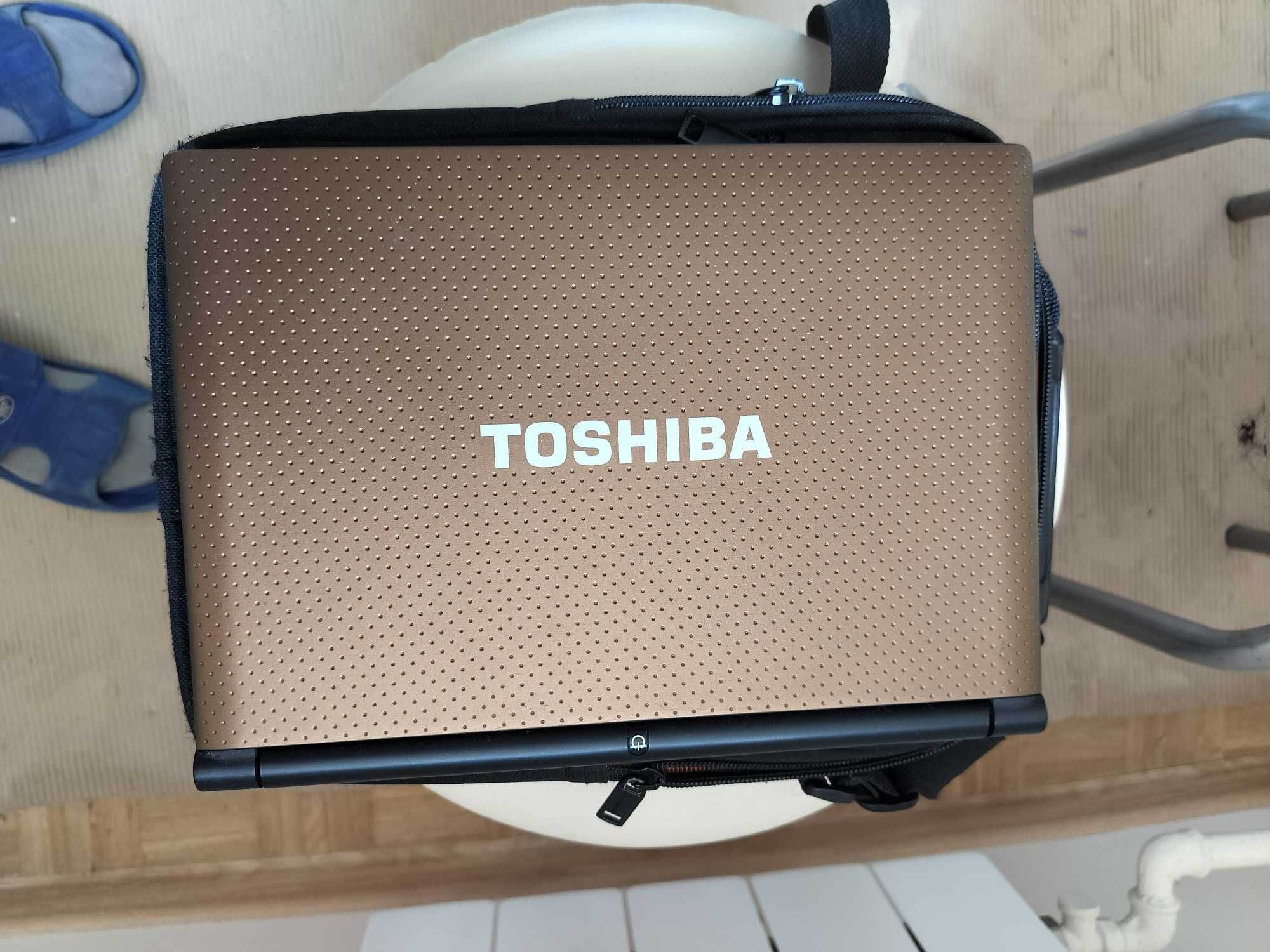 notebook TOSHIBA NB520-108