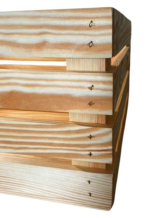 Drewniana skrzynka, idealna do domu, ogrodu i sklepu!