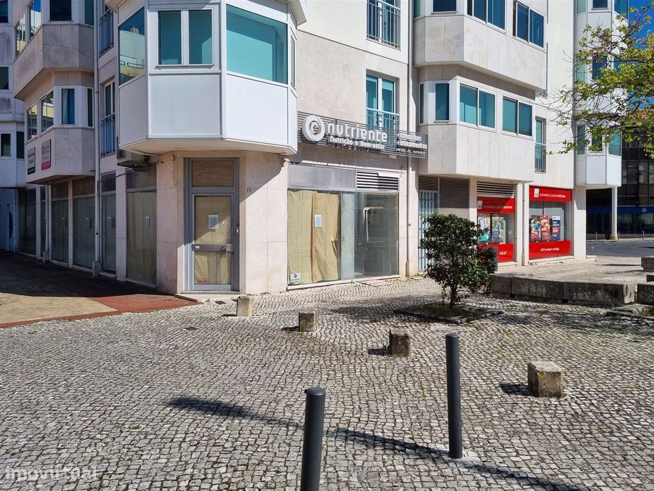 Arrenda-se Loja em Leiria com localização privilegiada!