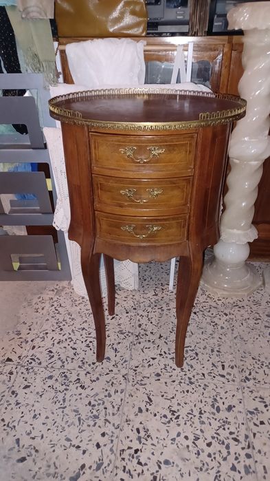 Mesa de apoio clássica