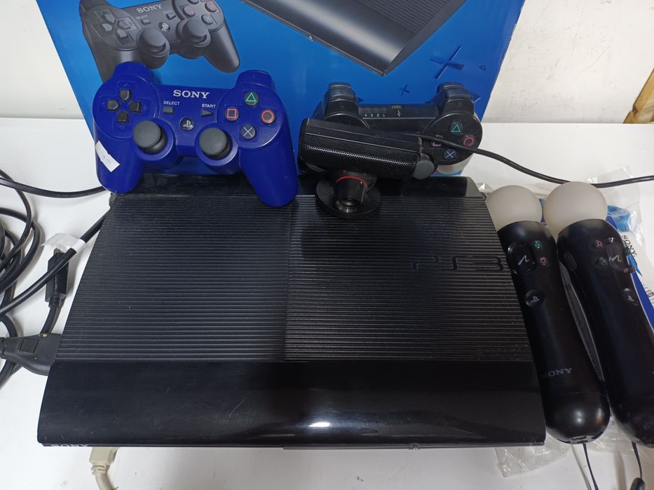 Konsola PS3 super slim 2x pad 2x kinect kamera pudełko