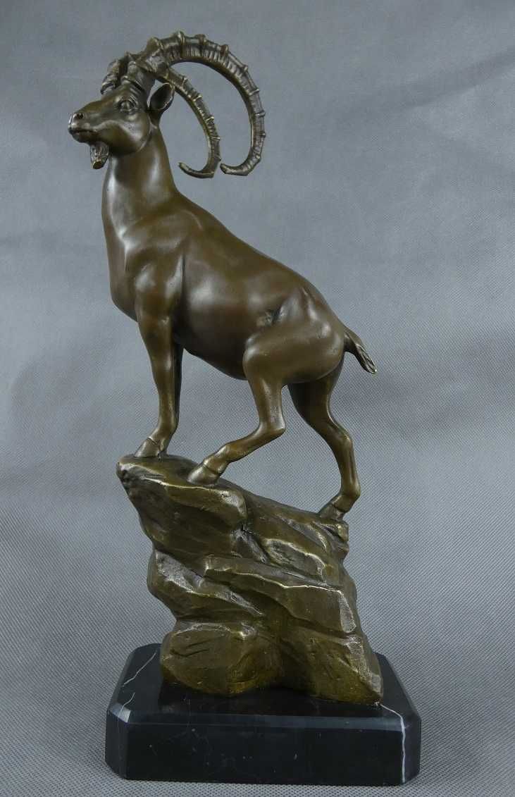 Figura statuetka rzeźba brąz marmur KOZICA sygnowana