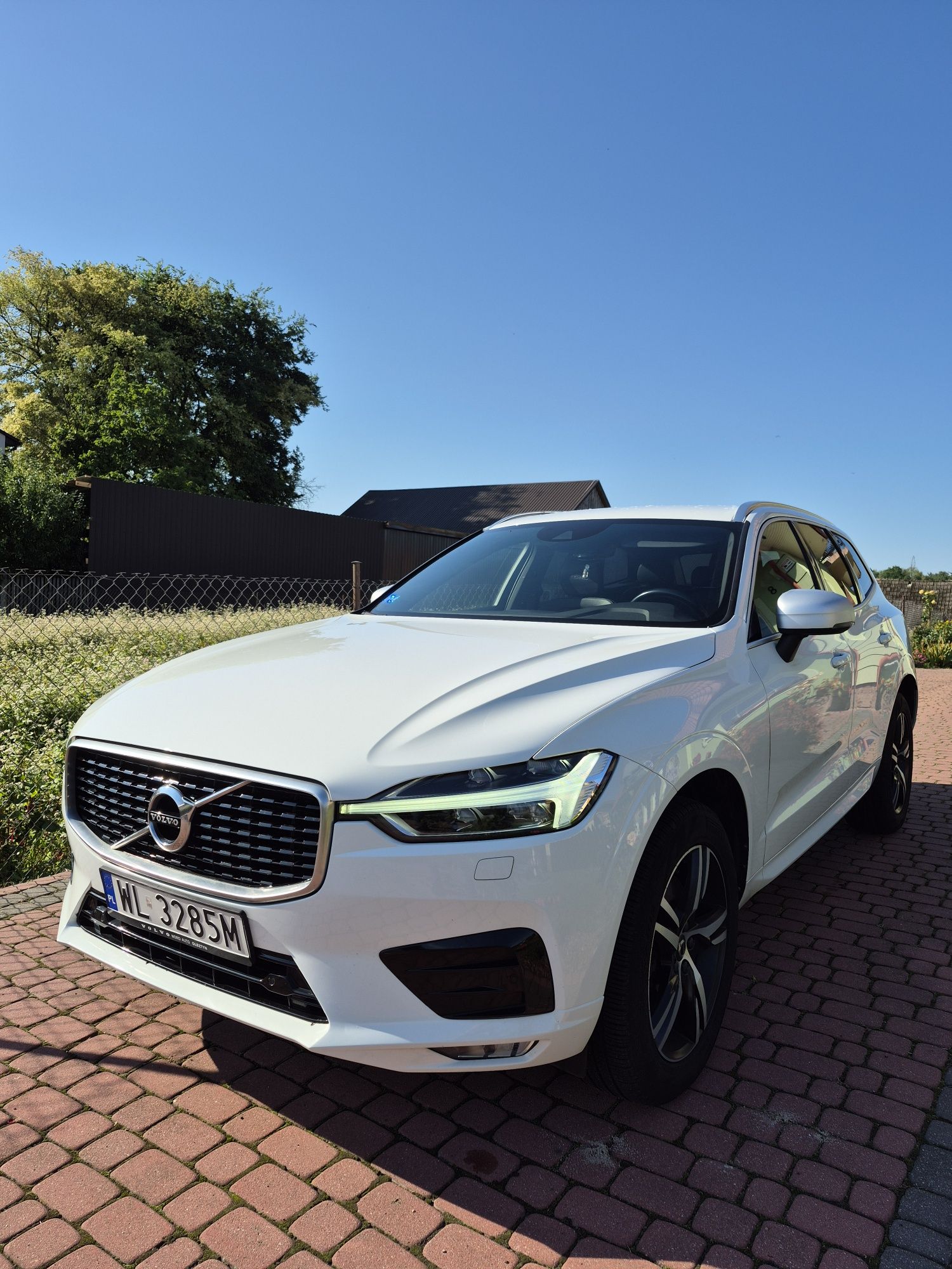 Sprzedam Volvo XC60 AWD R-DESIGN  Salon PL 1 .WŁ. Bezwypadkowy