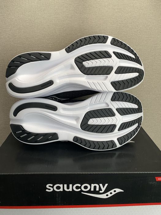 Чоловічі бігові кросівки Saucony RIDE 16