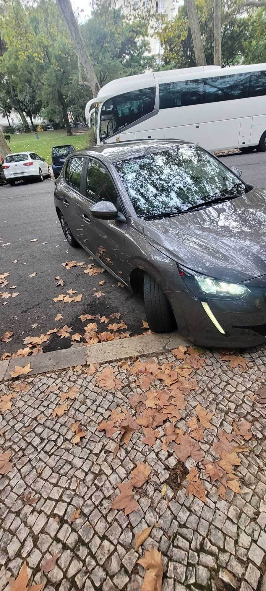 Peugeot 208, Ano 2022, Gasolina, Manual.