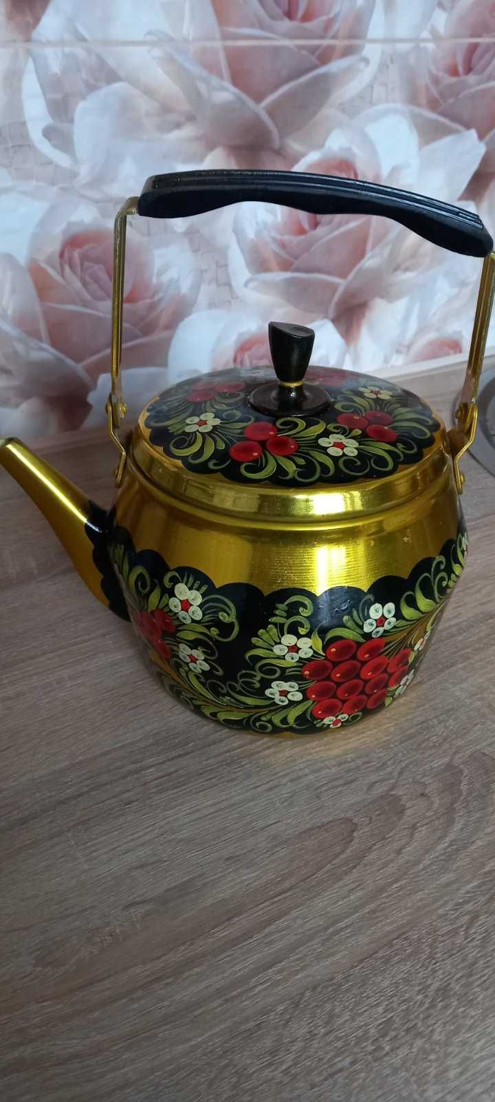 Чайник с росписью