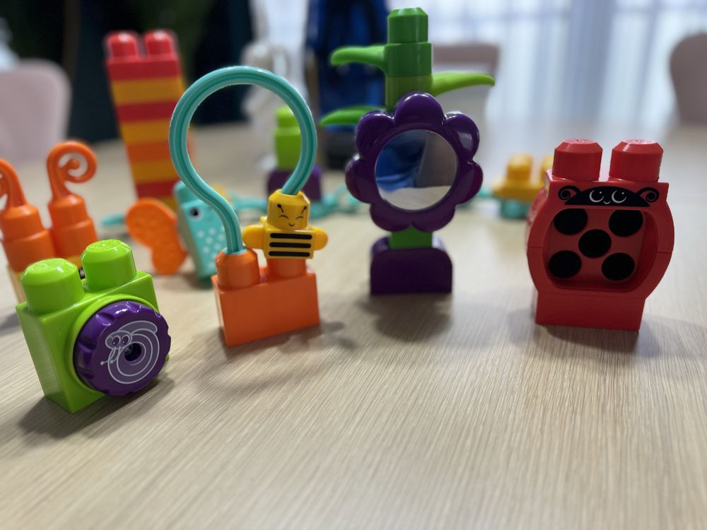 Fisher Price Aktywizująca gąsienica klocki Mega Bloks