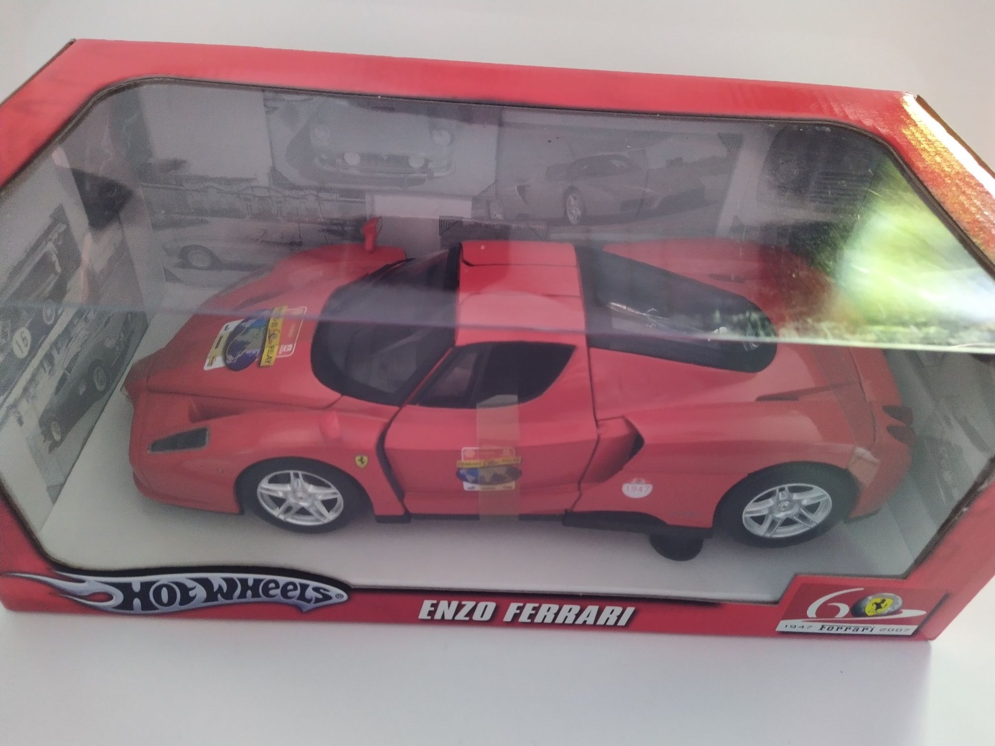 Ferrari Enzo Hot wheels 1:18