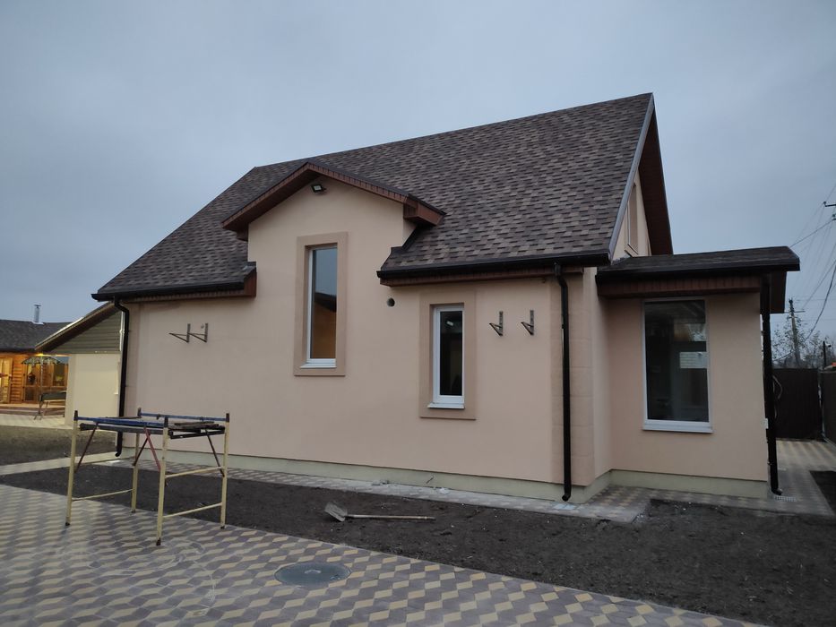 Будівельні послуги та ремонт.