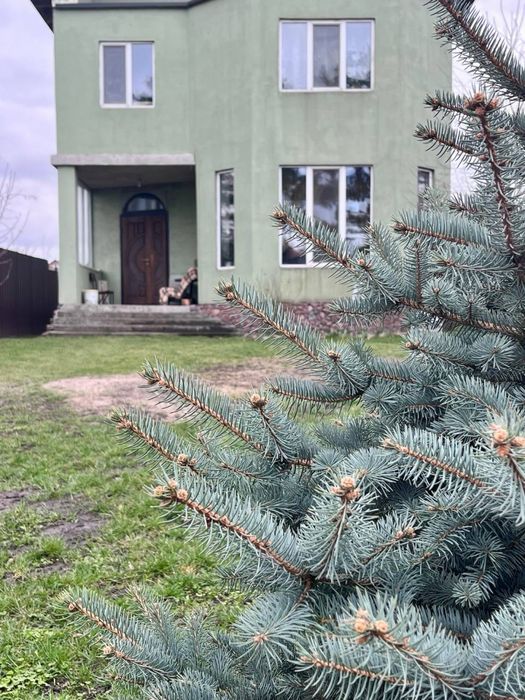 Продаж добротного будинку з частковим ремонтом у Вишгороді!