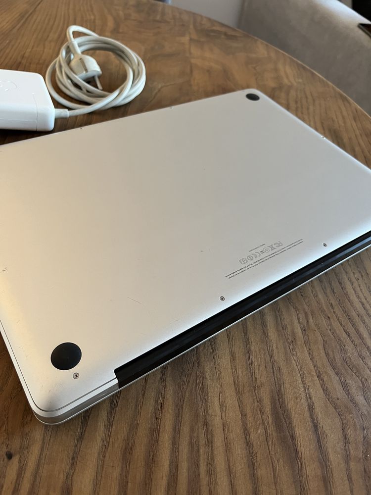 MacBook Pro 8,2 A1286 (15 polegadas, início de 2011)