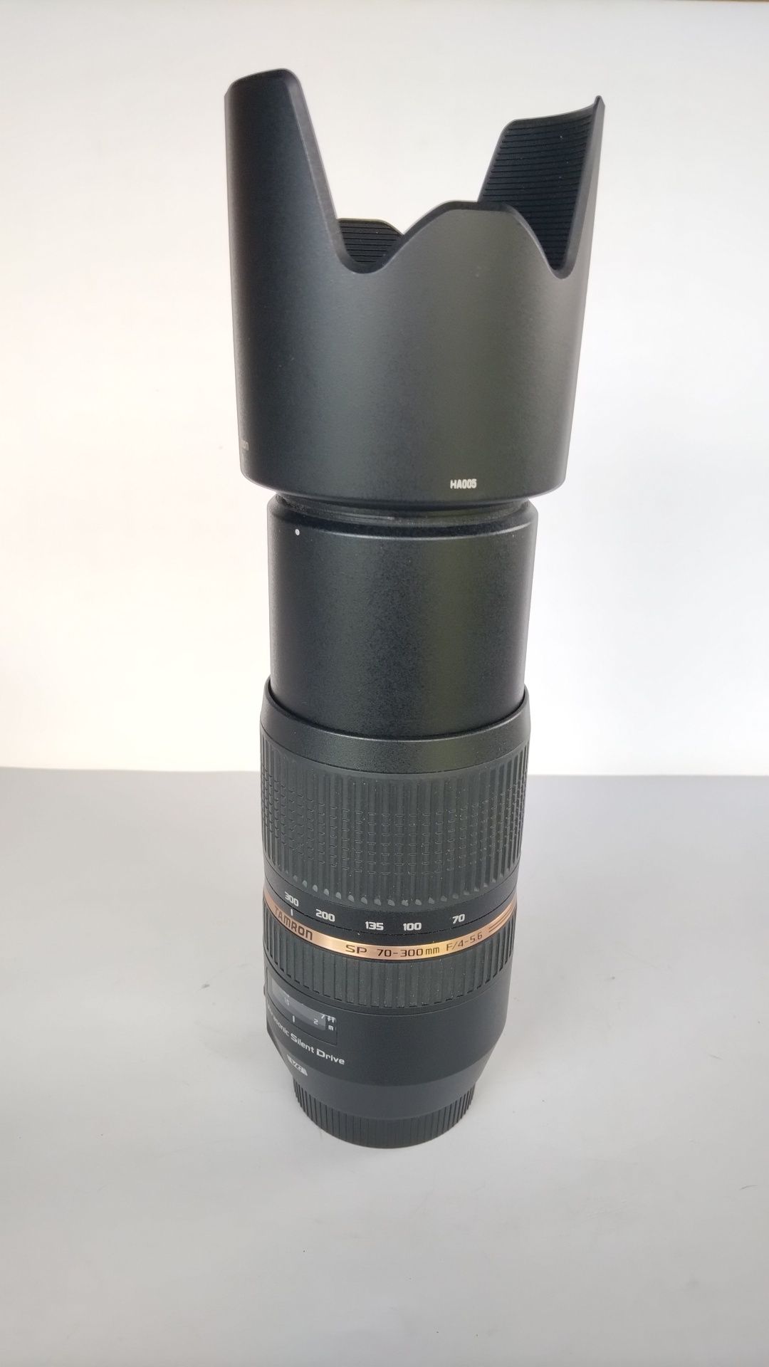 Objectiva TAMRON SP 70-300mm F/4-5.6 Di VC FULL FRAME. Para CANON