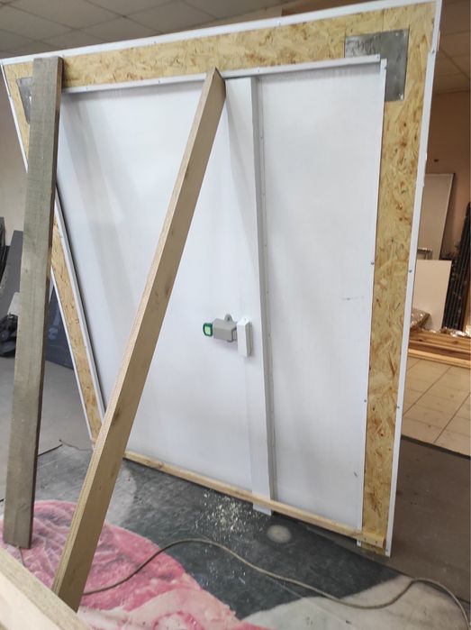 Двері для холодильних/морозильних камер