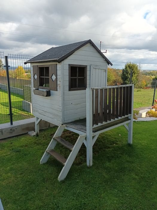 Domek drewniany dla dzieci