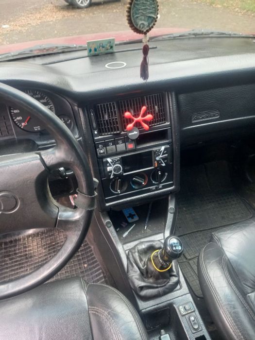 Продаж  ауді  80