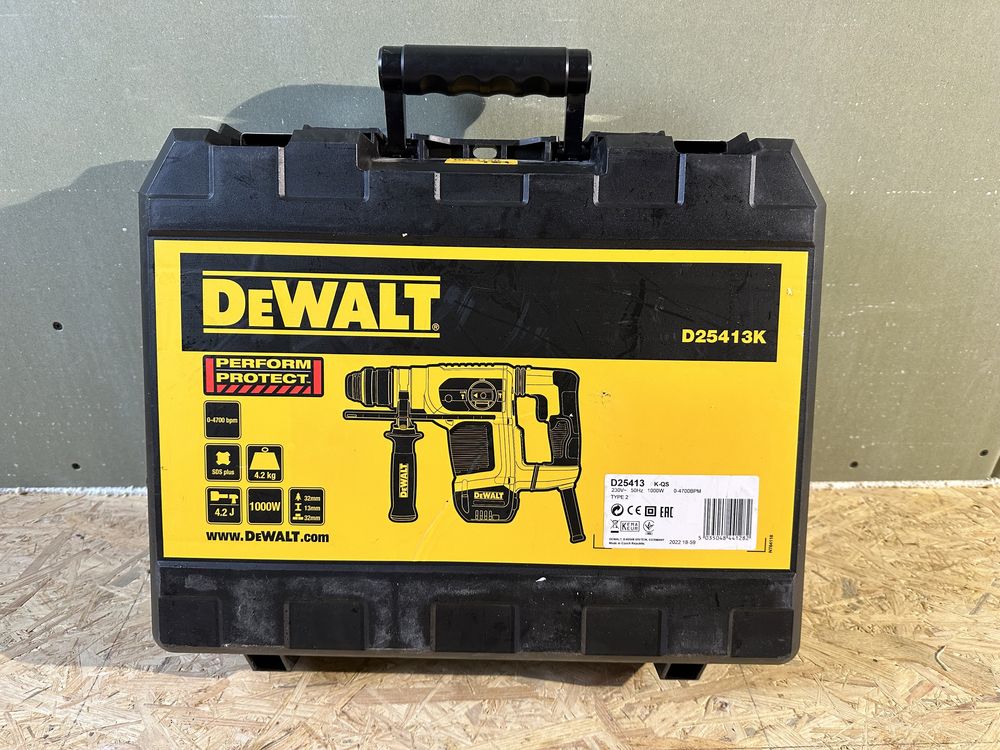 Новий Перфератор DeWALT D25413 QS