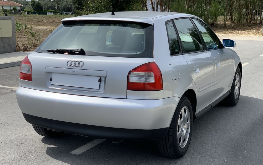 Audi A3 // 47 mil kms // AC // ÚNICO e IMPECÁVEL