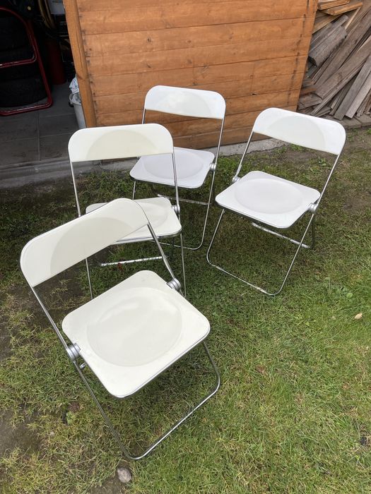 Pila - zestaw kultowych skladanych krzeseł space age