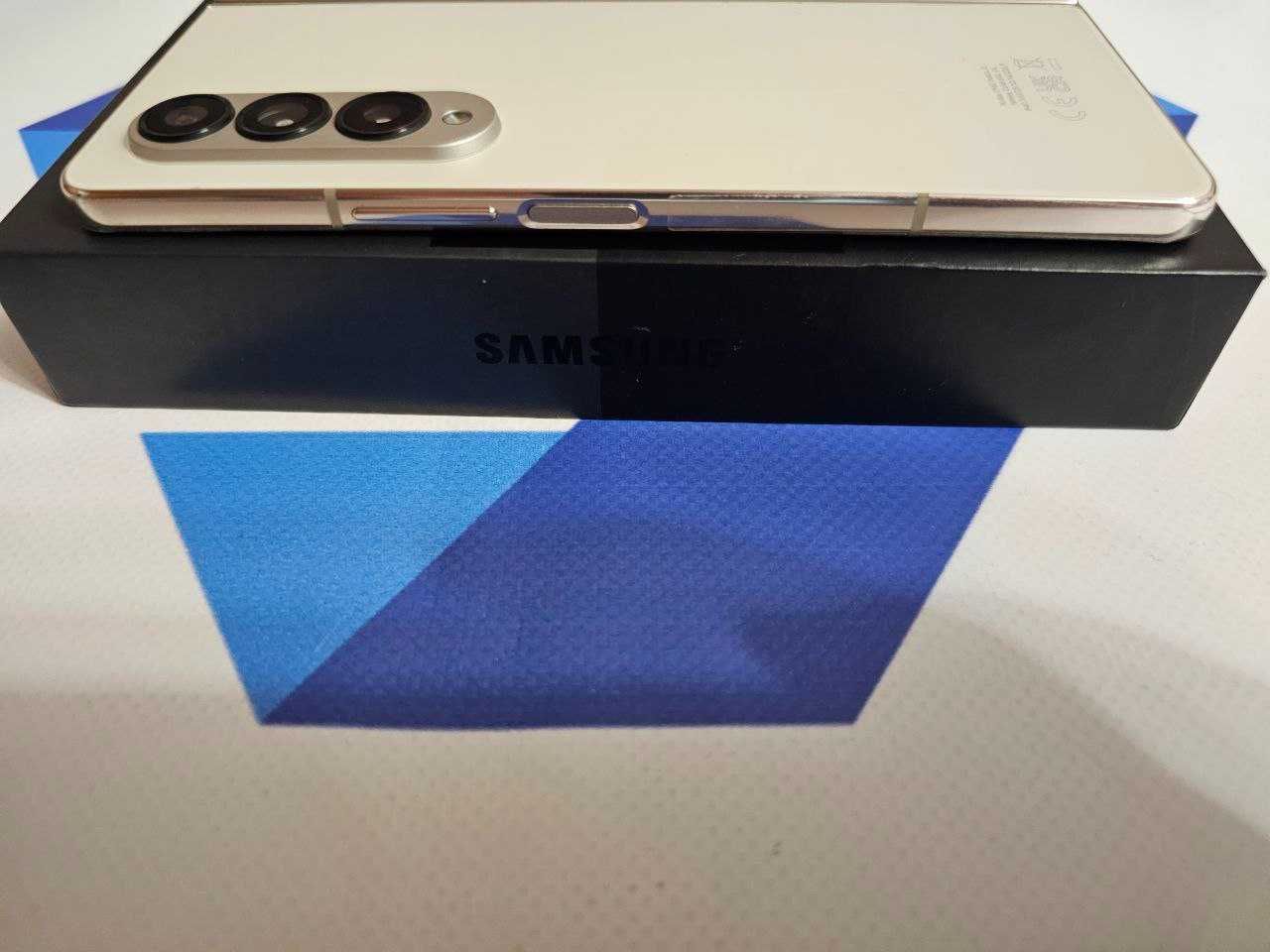 Samsung Galaxy Z Fold 4 12/512 Новий