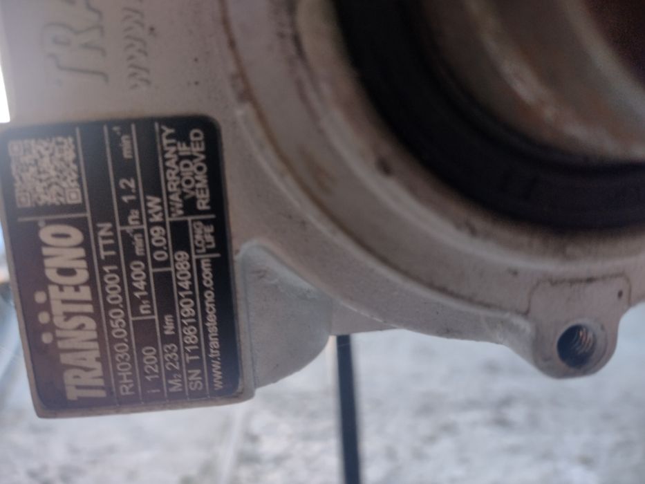 Sprzedam podajnik retortowy