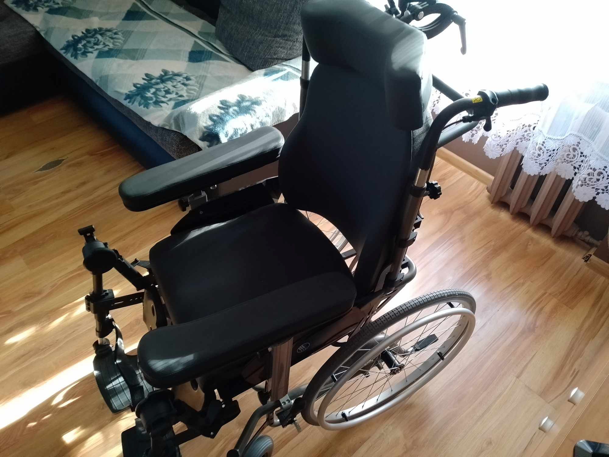 Wózek inwalidzki specjalny multipozycyjny Vermeiren INOVYS2