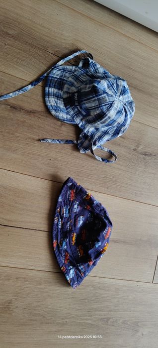 Dwie czapki chłopięce letnie