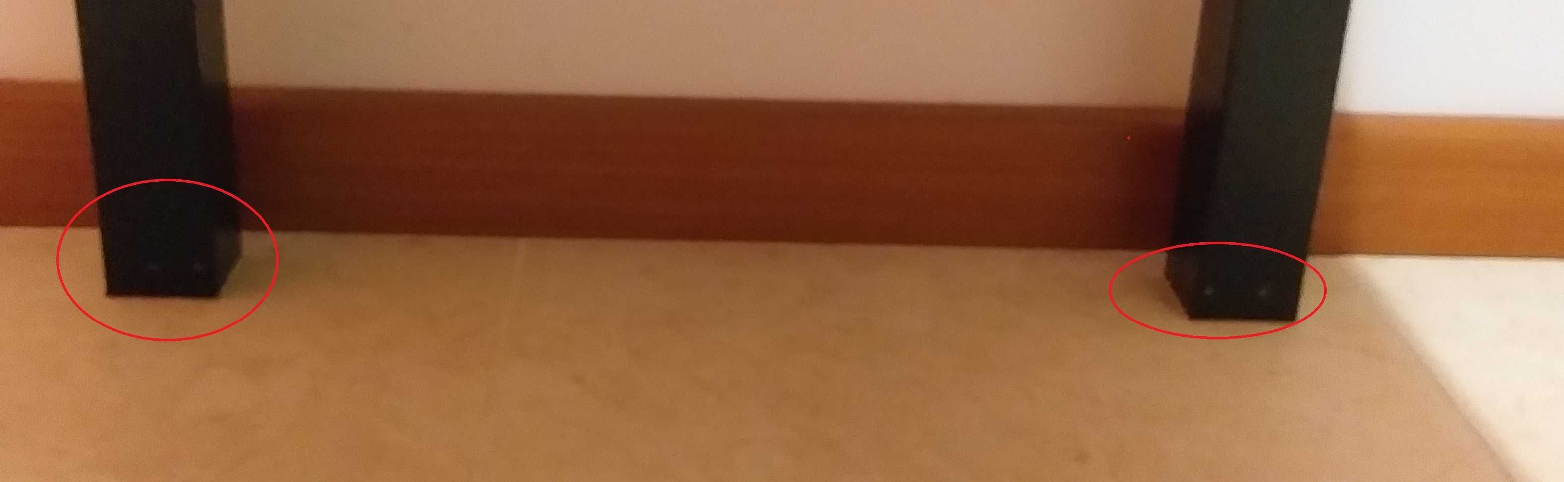 2 mesas do IKEA pretas