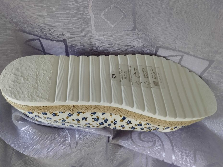 Жіночі білі еспадрильї (туфлі, балетки, лофери)  AVON   розмір 39