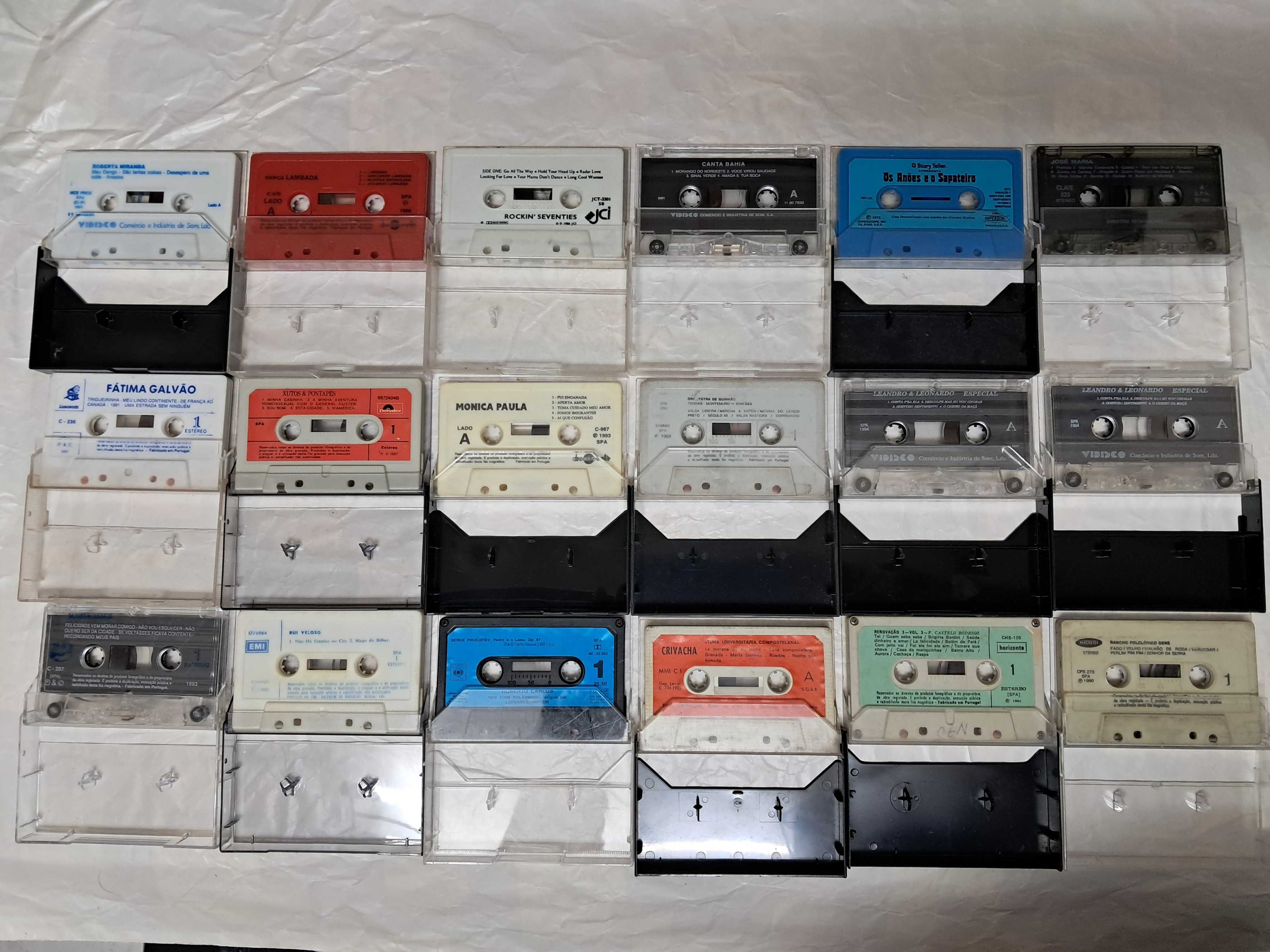 Lote de 18 Cassetes de áudio originais sem capa mas com caixa