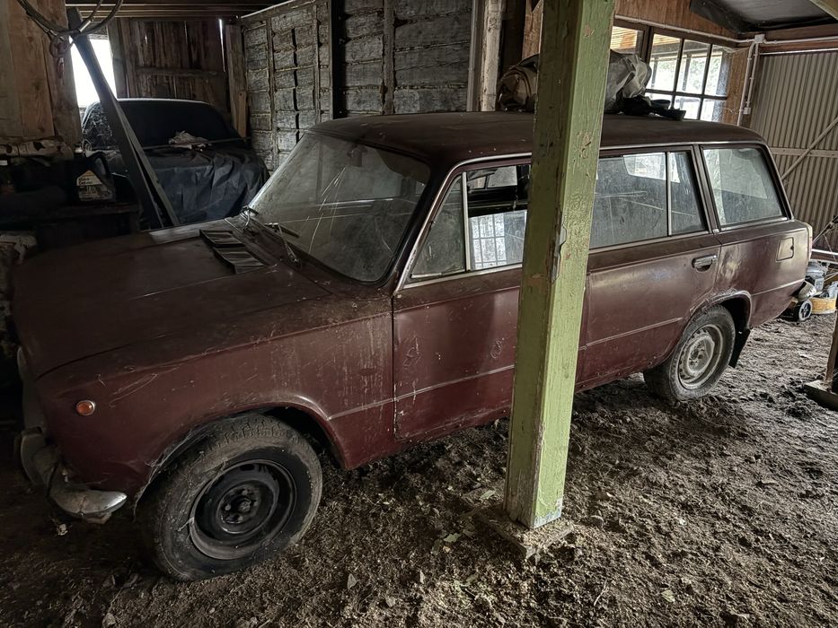 Samochód Żyguli VAZ 2102 Łada kompletny środek brak silnika
