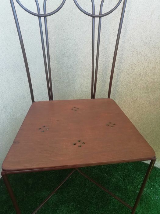 Krzesła metalowe w stylu kutego żelaza