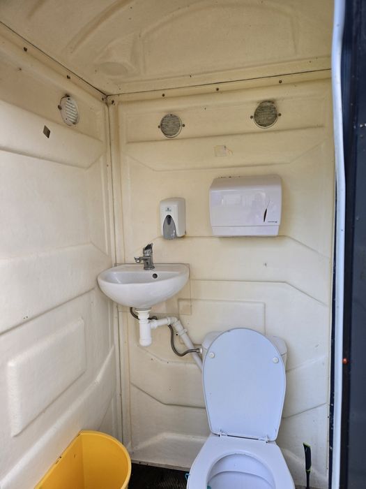 Toaleta przenośna mobilna PCV z wc i umywalką x 2szt