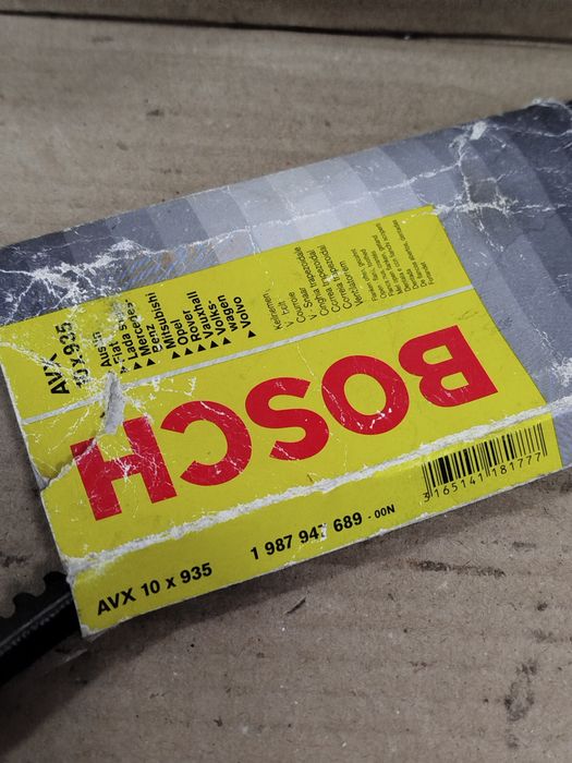 Ремінь  клиновий Bosch "AVX 10×935"
