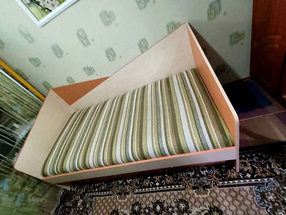 Кровать с ящиками