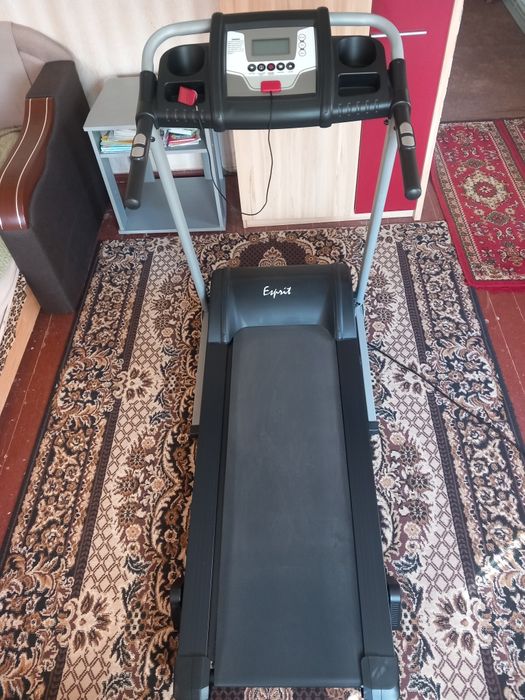 Беговая дорожка Espritst 60 в хорошем состоянии