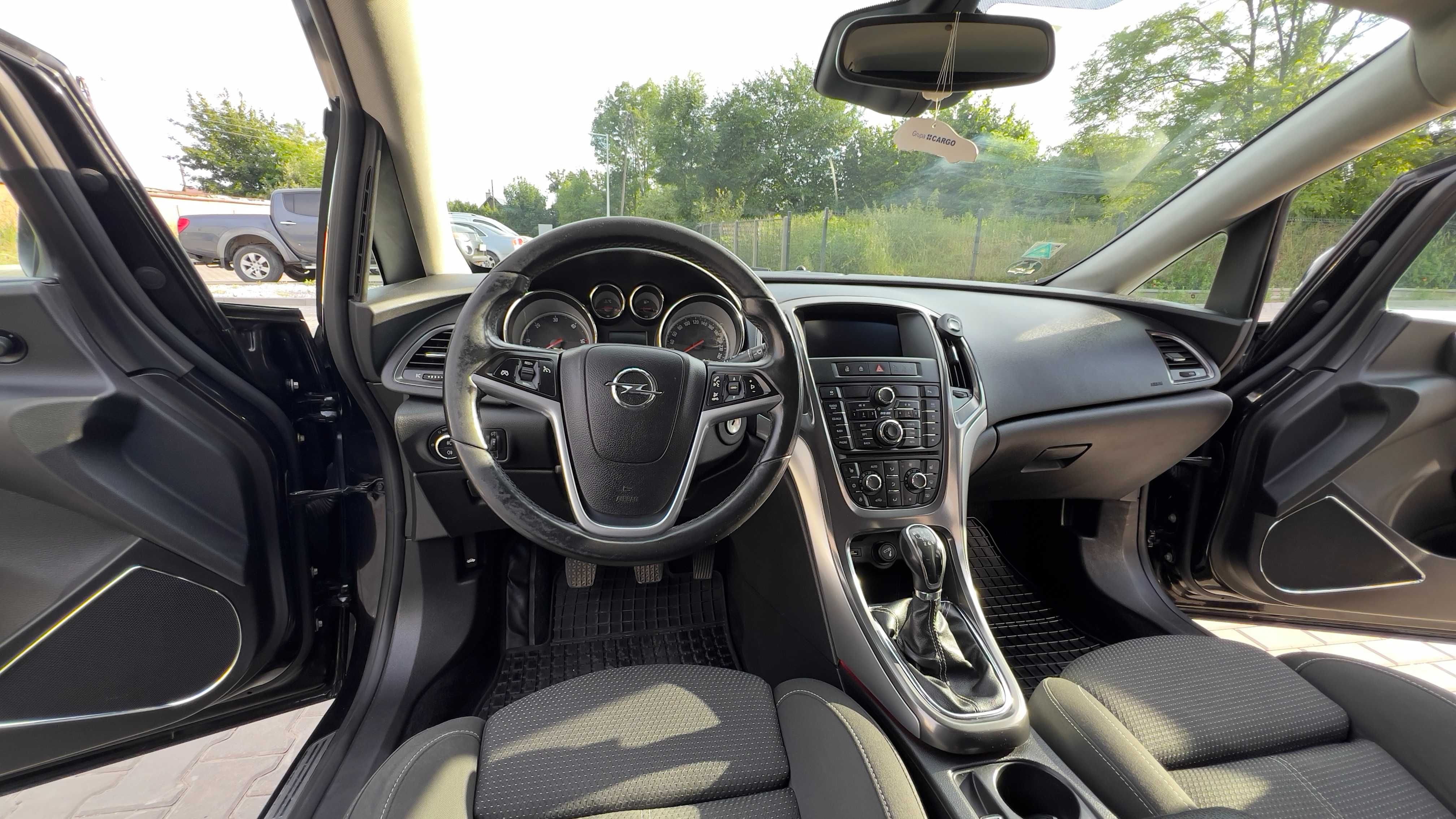 Opel Astra J 1.7 CDTI Sports Tourer 2011r.