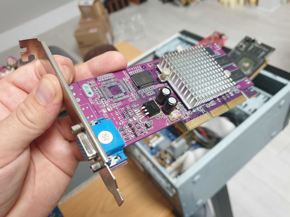 Palit NVIDIA GeForce2 mx400 64Mb 64bit DDR VGA AGP