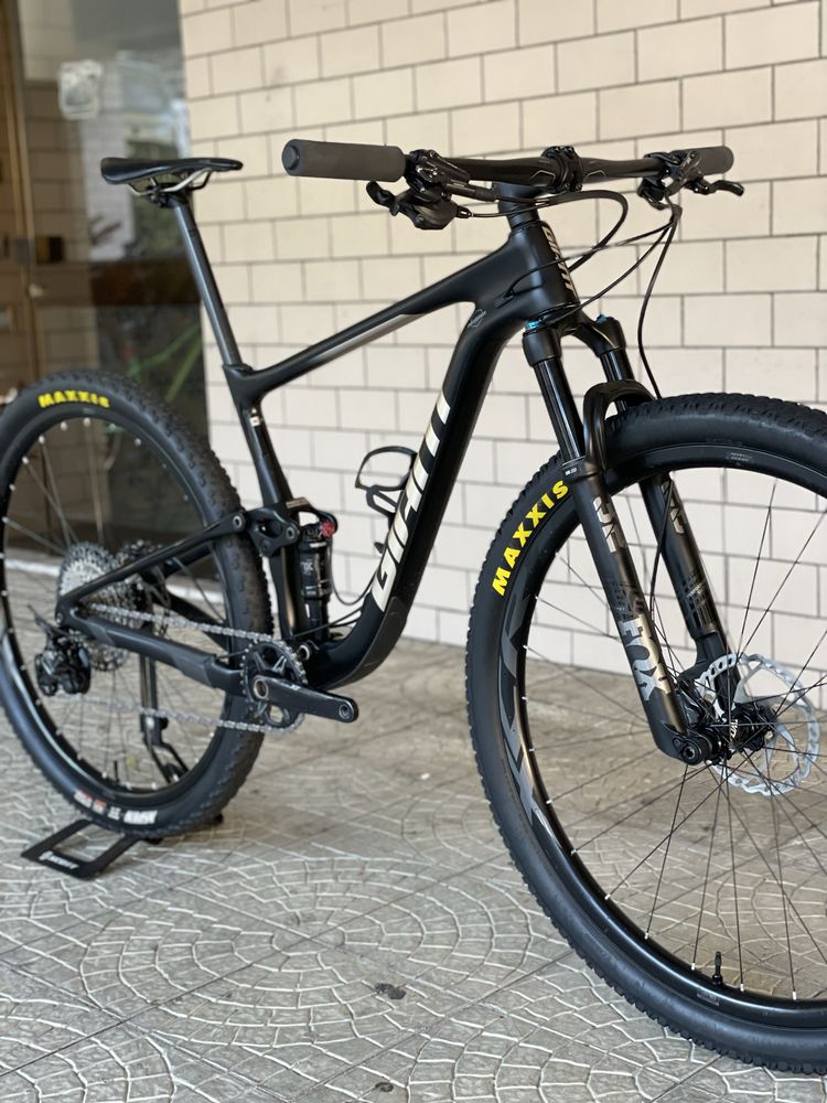 Bicicleta BTT GIant Anthem Carbono 29