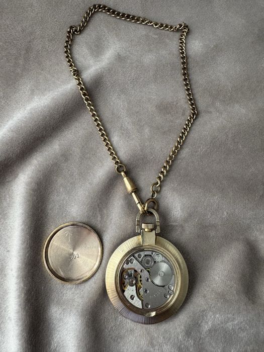 Кишеньковий годинник Ракета Вітрильник / Часи Ракета Парусник